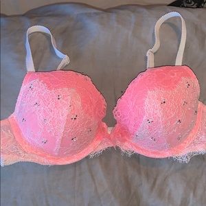 32C Victoria Secret Bra